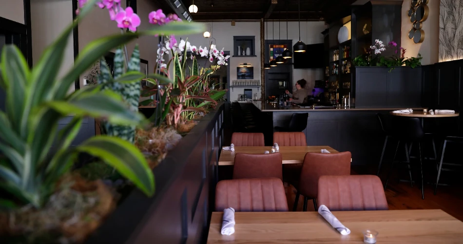 Best 10 Restaurants in De Pere