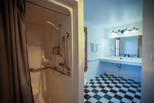 Nuk's Executive Suites image 9